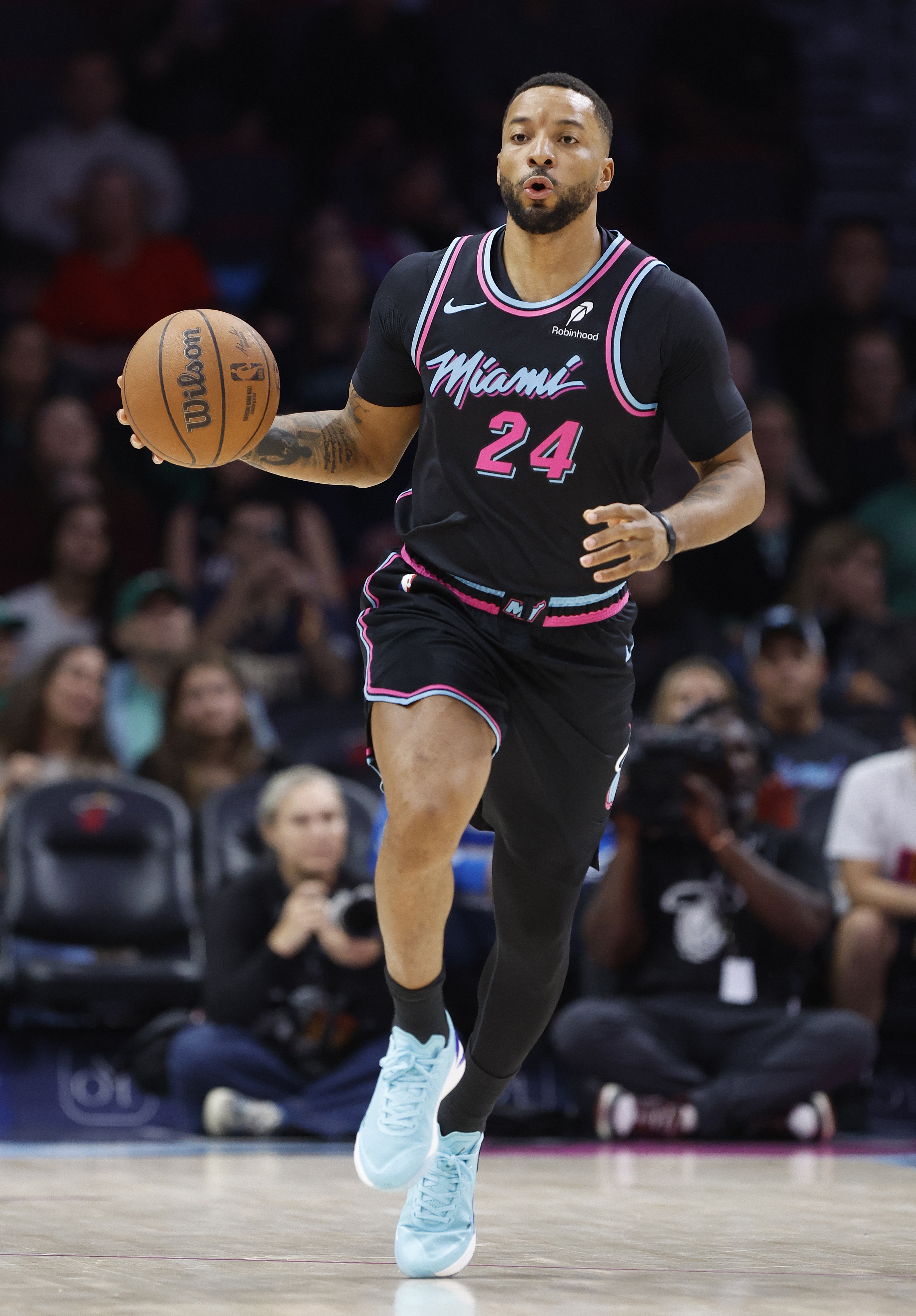 开云安卓下载-明天热火迎战马刺 鲍威尔出战成疑 维金斯&amp;哈克斯大概率出战